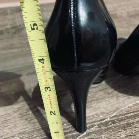 Tahari Black Patent Leather Lonnie Almond Toe Platform Pump Heel Size 7.5 - Picture 7 of 9